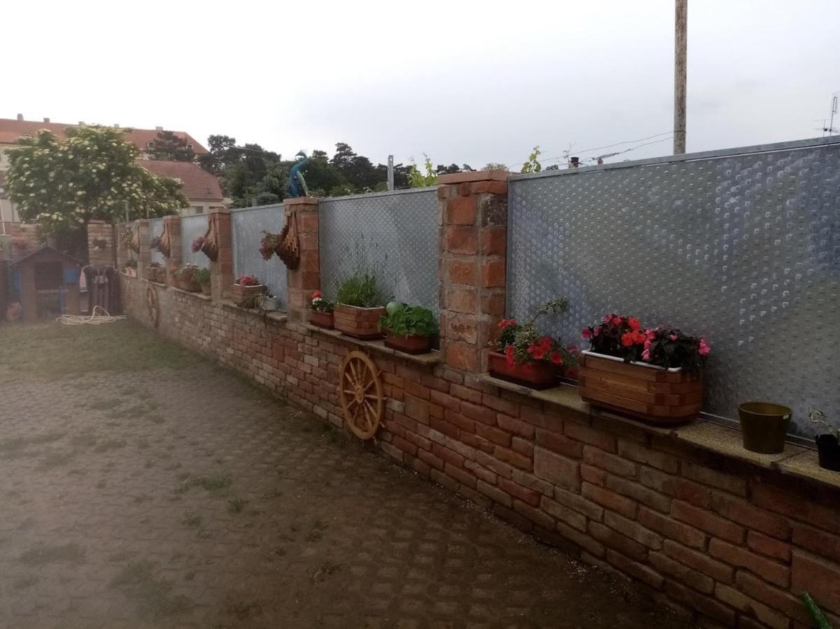 Penzion Alenka Valtice Luaran gambar